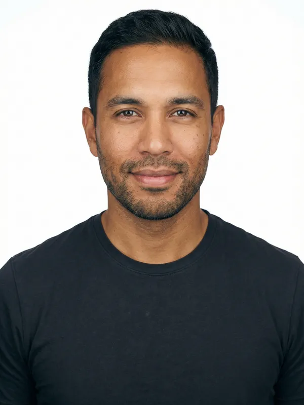 Correct United States driver's license photo example — white background, centered, neutral expression